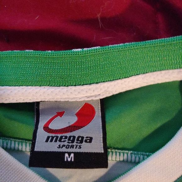 Soccer Jersey Ireland official fan  Apparel Size Medium - Picture 5 of 7